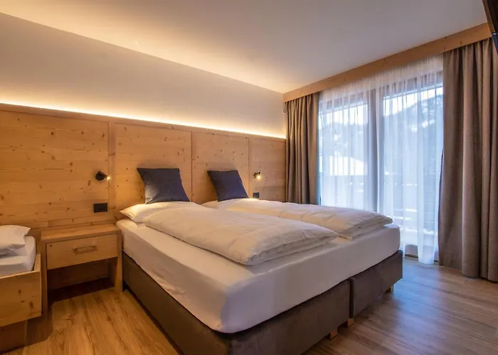 Sass Blanch Gasthof *